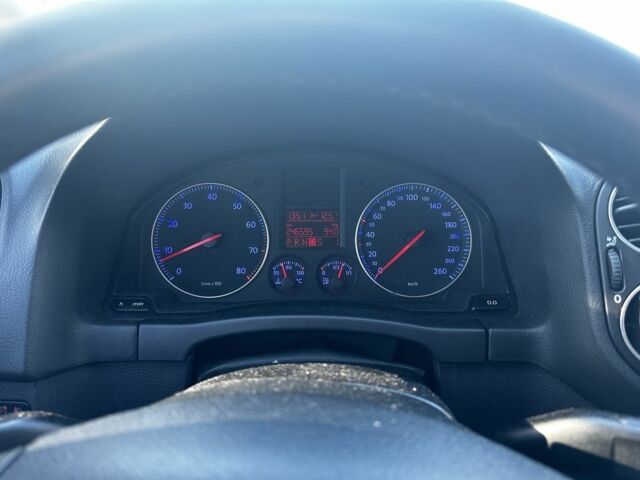 Серый Фольксваген Гольф Плюс, объемом двигателя 1.6 л и пробегом 247 тыс. км за 5700 $, фото 8 на Automoto.ua