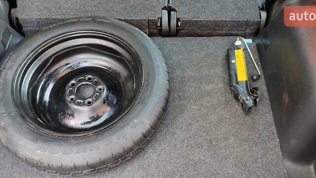 Фольксваген Гольф Плюс 2007 в Житомире на Automoto.ua Серый Фольксваген Гольф Плюс, объемом двигателя 1.6 л и пробегом 257 тыс. км за 5500 $, фото 4 на Automoto.ua