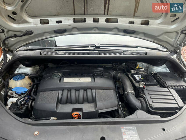 Сірий Фольксваген Golf Plus, об'ємом двигуна 1.6 л та пробігом 253 тис. км за 9800 $, фото 13 на Automoto.ua