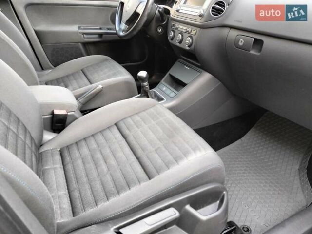 Серый Фольксваген Гольф Плюс, объемом двигателя 1.6 л и пробегом 106 тыс. км за 7300 $, фото 55 на Automoto.ua