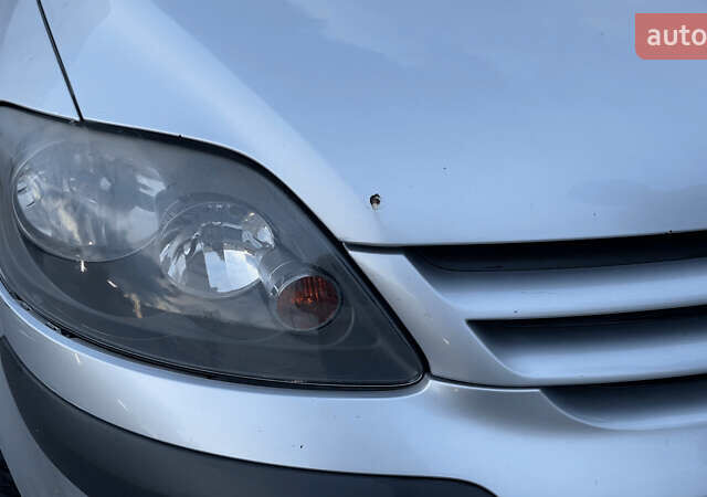 Серый Фольксваген Гольф Плюс, объемом двигателя 1.6 л и пробегом 203 тыс. км за 5700 $, фото 6 на Automoto.ua