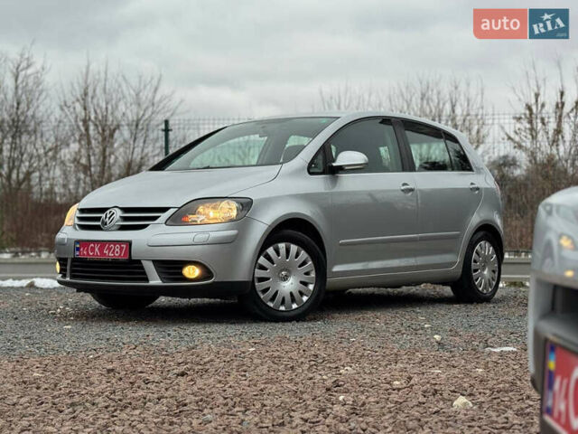 Серый Фольксваген Гольф Плюс, объемом двигателя 1.6 л и пробегом 220 тыс. км за 6190 $, фото 7 на Automoto.ua