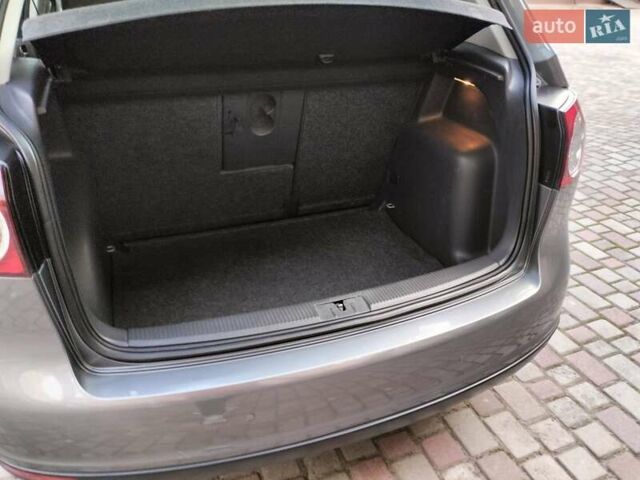 Серый Фольксваген Гольф Плюс, объемом двигателя 1.6 л и пробегом 106 тыс. км за 7300 $, фото 78 на Automoto.ua