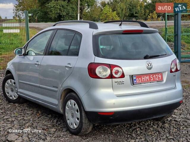 Фольксваген Гольф Плюс 2007 в Луцке на Automoto.ua Серый Фольксваген Гольф Плюс, объемом двигателя 1.6 л и пробегом 200 тыс. км за 5700 $, фото 26 на Automoto.ua