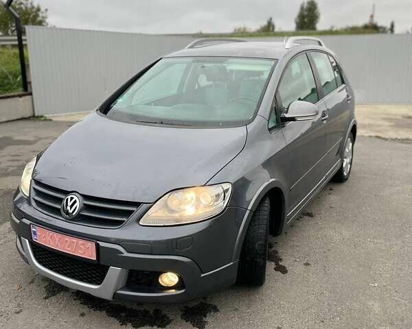 Серый Фольксваген Гольф Плюс, объемом двигателя 0 л и пробегом 157 тыс. км за 7900 $, фото 5 на Automoto.ua