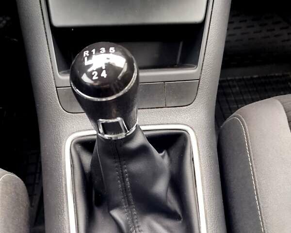 Серый Фольксваген Гольф Плюс, объемом двигателя 1.6 л и пробегом 233 тыс. км за 5750 $, фото 16 на Automoto.ua