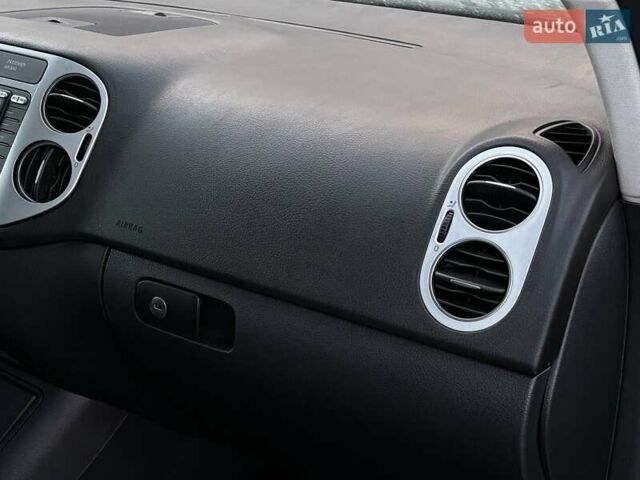 Серый Фольксваген Гольф Плюс, объемом двигателя 1.6 л и пробегом 223 тыс. км за 7499 $, фото 88 на Automoto.ua