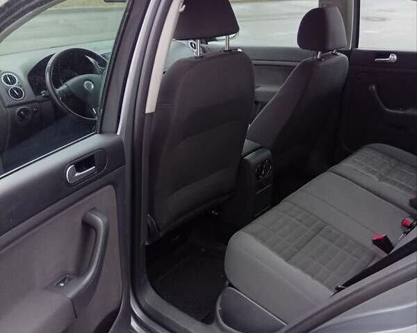 Сірий Фольксваген Golf Plus, об'ємом двигуна 1.4 л та пробігом 186 тис. км за 5899 $, фото 18 на Automoto.ua