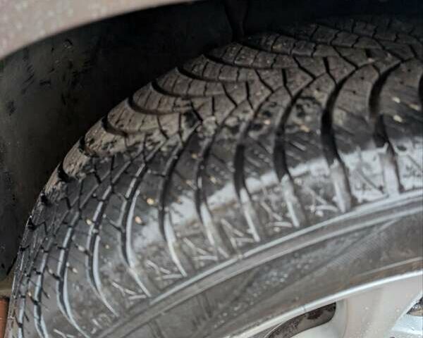 Сірий Фольксваген Golf Plus, об'ємом двигуна 1.62 л та пробігом 194 тис. км за 6000 $, фото 19 на Automoto.ua