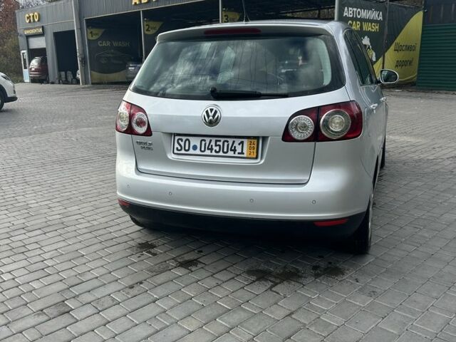 Серый Фольксваген Гольф Плюс, объемом двигателя 1.6 л и пробегом 198 тыс. км за 5800 $, фото 5 на Automoto.ua