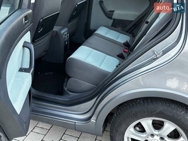 Серый Фольксваген Гольф Плюс, объемом двигателя 1.6 л и пробегом 223 тыс. км за 7499 $, фото 76 на Automoto.ua