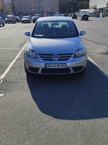 Фольксваген Гольф Плюс 2007 в Житомире на Automoto.ua Серый Фольксваген Гольф Плюс, объемом двигателя 1.6 л и пробегом 257 тыс. км за 5500 $, фото 8 на Automoto.ua