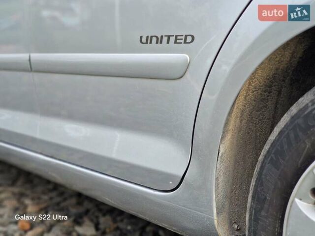 Фольксваген Гольф Плюс 2007 в Луцке на Automoto.ua Серый Фольксваген Гольф Плюс, объемом двигателя 1.6 л и пробегом 200 тыс. км за 5700 $, фото 16 на Automoto.ua