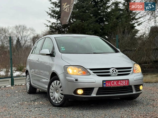 Серый Фольксваген Гольф Плюс, объемом двигателя 1.6 л и пробегом 220 тыс. км за 6190 $, фото 12 на Automoto.ua