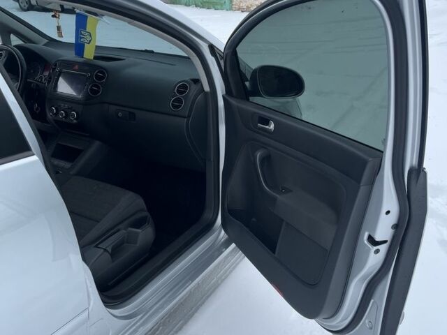 Серый Фольксваген Гольф Плюс, объемом двигателя 1.6 л и пробегом 172 тыс. км за 5700 $, фото 12 на Automoto.ua