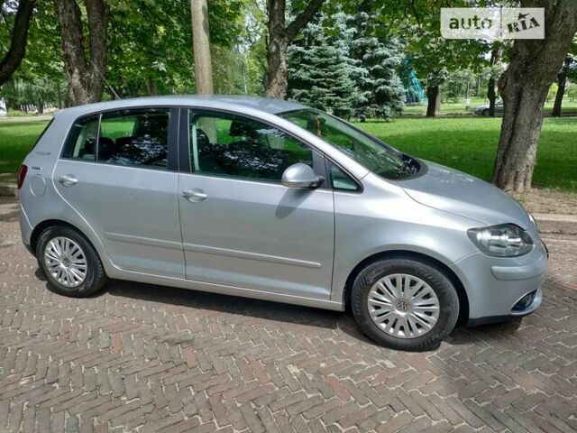 Сірий Фольксваген Golf Plus, об'ємом двигуна 1.6 л та пробігом 213 тис. км за 6500 $, фото 4 на Automoto.ua