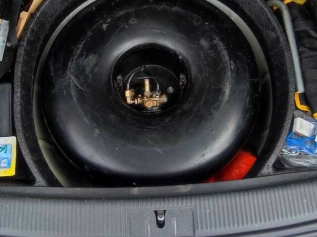 Фольксваген Гольф Плюс 2007 в Чернигове на Automoto.ua Серый Фольксваген Гольф Плюс, объемом двигателя 1.6 л и пробегом 240 тыс. км за 5999 $, фото 5 на Automoto.ua