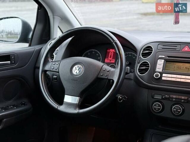 Сірий Фольксваген Golf Plus, об'ємом двигуна 1.39 л та пробігом 266 тис. км за 7150 $, фото 1 на Automoto.ua