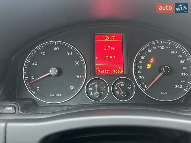 Сірий Фольксваген Golf Plus, об'ємом двигуна 1.6 л та пробігом 172 тис. км за 5700 $, фото 16 на Automoto.ua