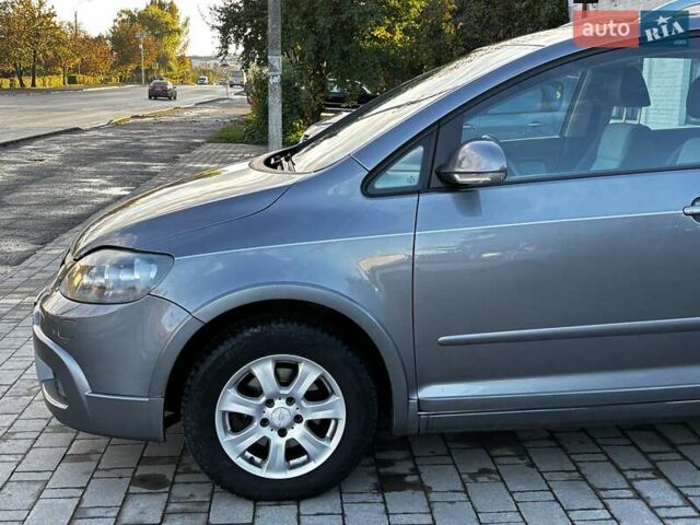Серый Фольксваген Гольф Плюс, объемом двигателя 1.6 л и пробегом 223 тыс. км за 7499 $, фото 46 на Automoto.ua