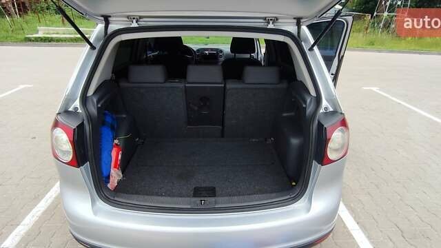 Серый Фольксваген Гольф Плюс, объемом двигателя 1.6 л и пробегом 240 тыс. км за 5999 $, фото 5 на Automoto.ua