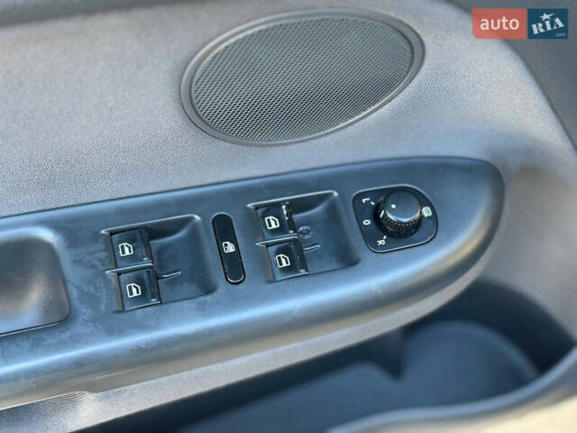 Фольксваген Гольф Плюс 2007 в Днепре (Днепропетровске) на Automoto.ua Серый Фольксваген Гольф Плюс, объемом двигателя 1.6 л и пробегом 233 тыс. км за 7299 $, фото 18 на Automoto.ua