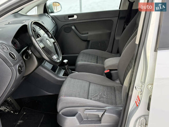 Серый Фольксваген Гольф Плюс, объемом двигателя 1.6 л и пробегом 219 тыс. км за 5950 $, фото 42 на Automoto.ua