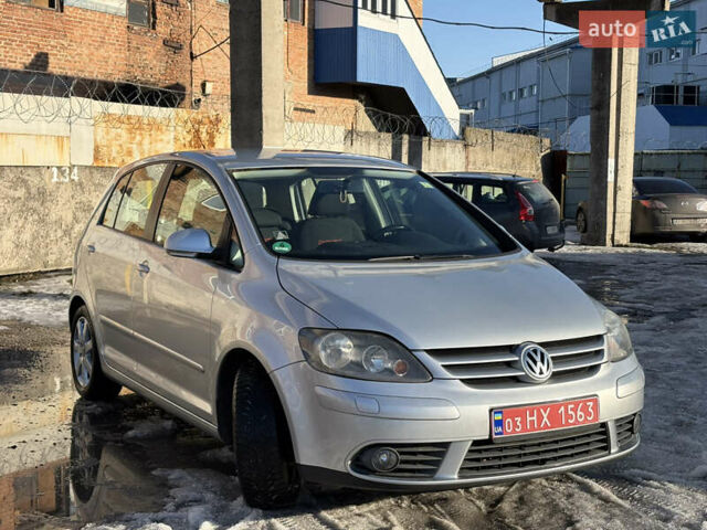 Серый Фольксваген Гольф Плюс, объемом двигателя 1.4 л и пробегом 232 тыс. км за 6500 $, фото 9 на Automoto.ua