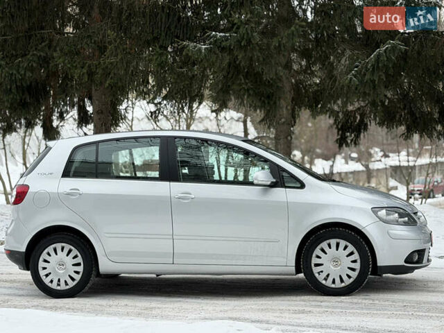Серый Фольксваген Гольф Плюс, объемом двигателя 1.6 л и пробегом 220 тыс. км за 7199 $, фото 5 на Automoto.ua