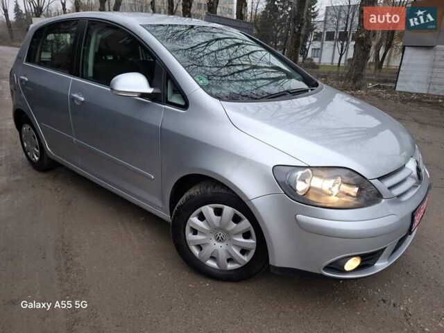 Серый Фольксваген Гольф Плюс, объемом двигателя 1.4 л и пробегом 222 тыс. км за 5850 $, фото 21 на Automoto.ua