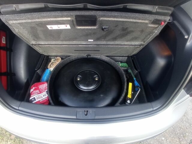 Сірий Фольксваген Golf Plus, об'ємом двигуна 1.6 л та пробігом 237 тис. км за 5800 $, фото 6 на Automoto.ua