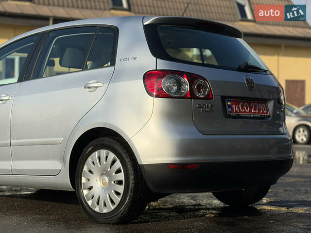 Сірий Фольксваген Golf Plus, об'ємом двигуна 1.6 л та пробігом 220 тис. км за 7199 $, фото 12 на Automoto.ua