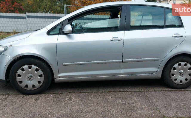 Серый Фольксваген Гольф Плюс, объемом двигателя 0 л и пробегом 196 тыс. км за 4555 $, фото 1 на Automoto.ua