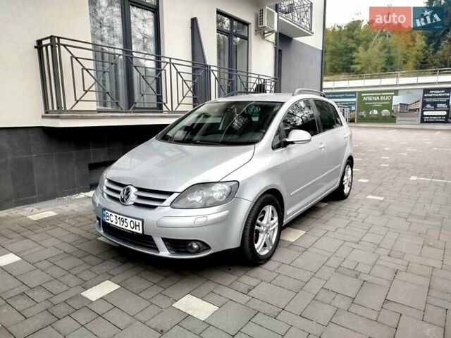 Серый Фольксваген Гольф Плюс, объемом двигателя 1.6 л и пробегом 233 тыс. км за 5750 $, фото 9 на Automoto.ua