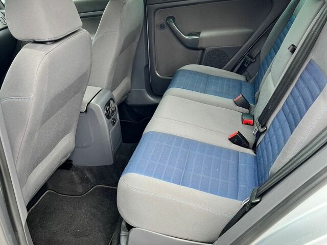 Сірий Фольксваген Golf Plus, об'ємом двигуна 1.6 л та пробігом 210 тис. км за 6850 $, фото 23 на Automoto.ua