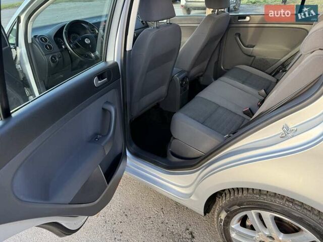 Серый Фольксваген Гольф Плюс, объемом двигателя 1.6 л и пробегом 158 тыс. км за 6700 $, фото 13 на Automoto.ua