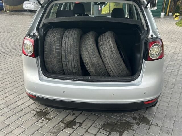 Серый Фольксваген Гольф Плюс, объемом двигателя 1.6 л и пробегом 198 тыс. км за 5800 $, фото 9 на Automoto.ua