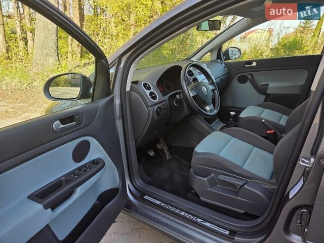 Сірий Фольксваген Golf Plus, об'ємом двигуна 1.4 л та пробігом 168 тис. км за 6999 $, фото 13 на Automoto.ua