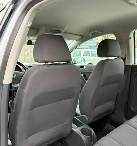 Серый Фольксваген Гольф Плюс, объемом двигателя 1.4 л и пробегом 232 тыс. км за 6400 $, фото 29 на Automoto.ua