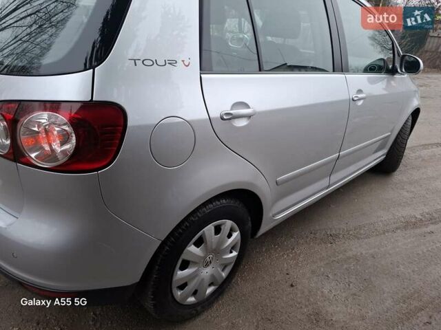 Серый Фольксваген Гольф Плюс, объемом двигателя 1.4 л и пробегом 222 тыс. км за 5850 $, фото 13 на Automoto.ua