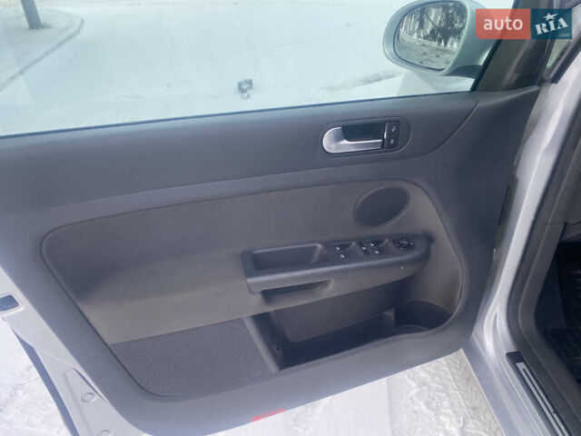 Сірий Фольксваген Golf Plus, об'ємом двигуна 1.6 л та пробігом 176 тис. км за 4990 $, фото 12 на Automoto.ua