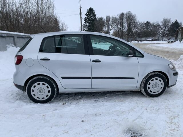 Сірий Фольксваген Golf Plus, об'ємом двигуна 1.6 л та пробігом 212 тис. км за 6099 $, фото 3 на Automoto.ua