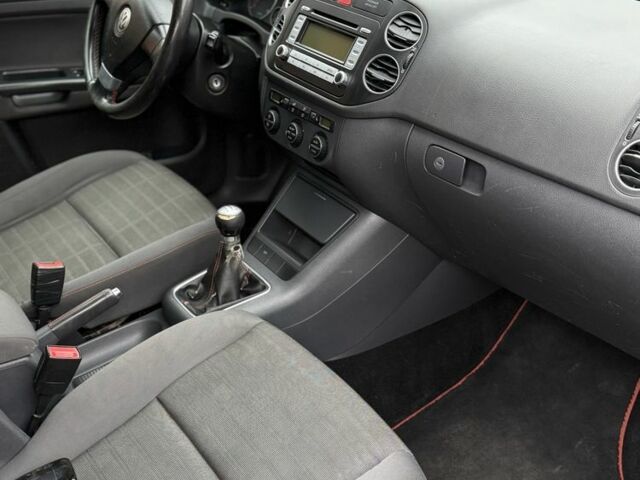 Серый Фольксваген Гольф Плюс, объемом двигателя 1.9 л и пробегом 310 тыс. км за 3100 $, фото 10 на Automoto.ua