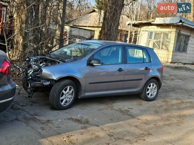 Сірий Фольксваген Golf Plus, об'ємом двигуна 1.6 л та пробігом 200 тис. км за 1700 $, фото 2 на Automoto.ua