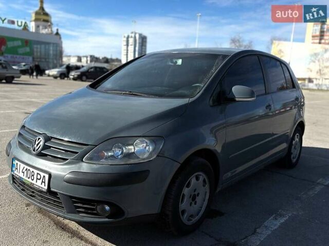 Сірий Фольксваген Golf Plus, об'ємом двигуна 1.6 л та пробігом 220 тис. км за 5400 $, фото 1 на Automoto.ua
