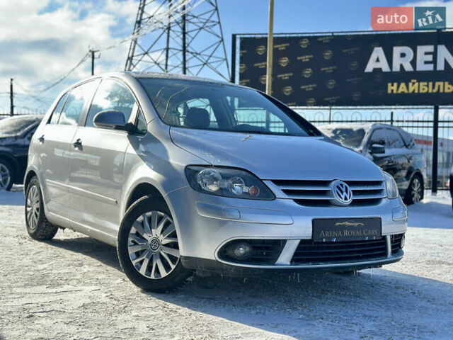 Серый Фольксваген Гольф Плюс, объемом двигателя 1.6 л и пробегом 178 тыс. км за 6600 $, фото 2 на Automoto.ua