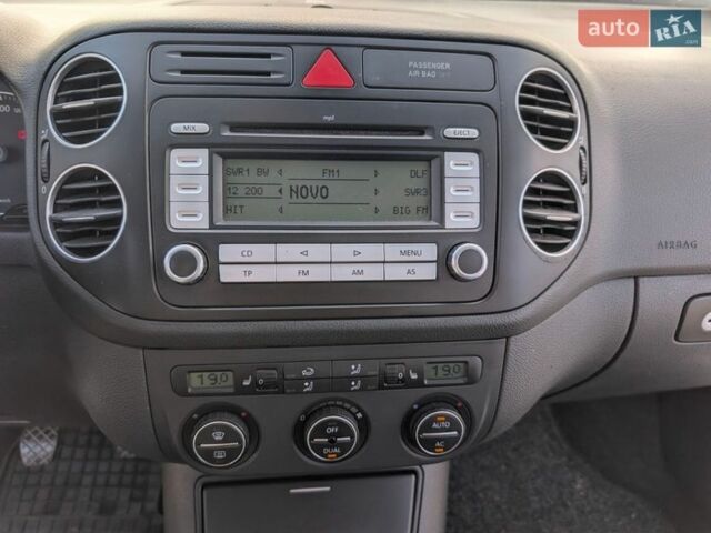 Сірий Фольксваген Golf Plus, об'ємом двигуна 1.97 л та пробігом 246 тис. км за 5999 $, фото 65 на Automoto.ua