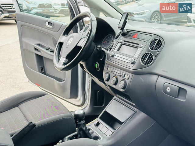 Серый Фольксваген Гольф Плюс, объемом двигателя 1.6 л и пробегом 183 тыс. км за 7200 $, фото 23 на Automoto.ua