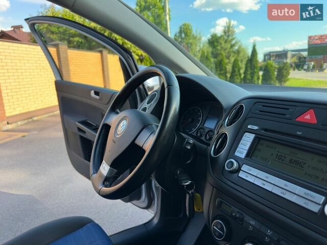 Сірий Фольксваген Golf Plus, об'ємом двигуна 1.6 л та пробігом 124 тис. км за 8199 $, фото 42 на Automoto.ua