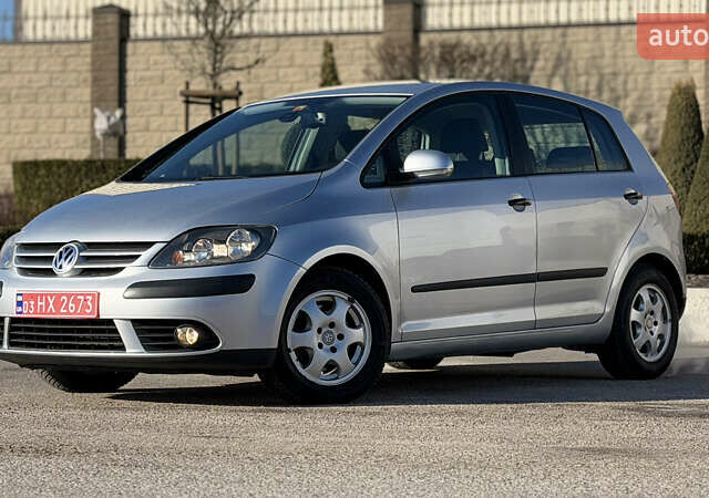 Серый Фольксваген Гольф Плюс, объемом двигателя 1.4 л и пробегом 181 тыс. км за 6999 $, фото 7 на Automoto.ua